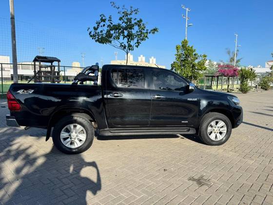 TOYOTA HILUX 2.8 SRV 4X4 CD 16V DIESEL 4P AUTOMÁTICO TOYOTA HILUX 2.8 SRV 4X4 CD 16V DIESEL 4P AUTOMÁTICO